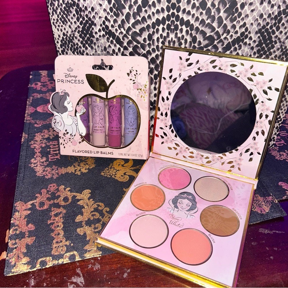 Disney Princess Snow White Complexion Palette & lipgloss set by Taste Beauty.
